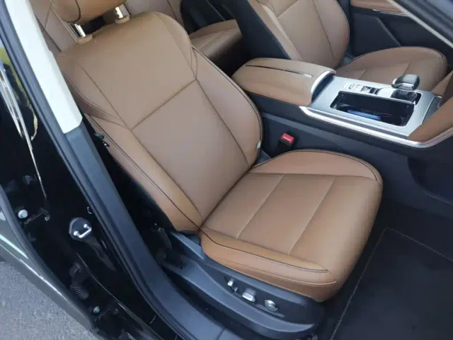 Hongqi HS7 PHEV — Фото автомобиля 24