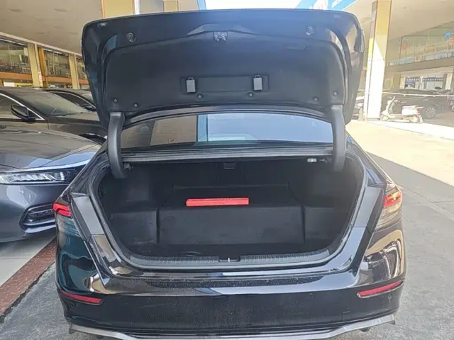 Honda Accord — Фото автомобиля 18