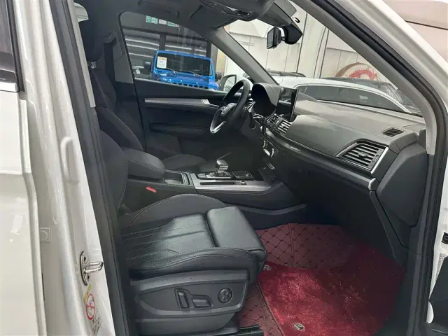Audi Q5L — Фото автомобиля 17