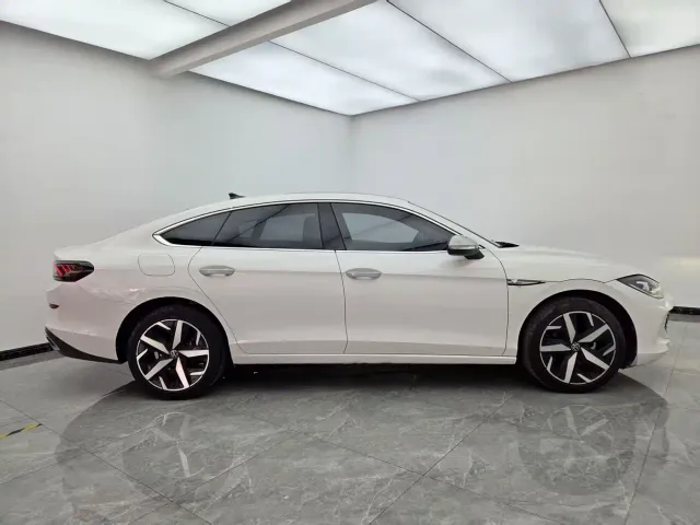Volkswagen Lamando — Фото автомобиля 5