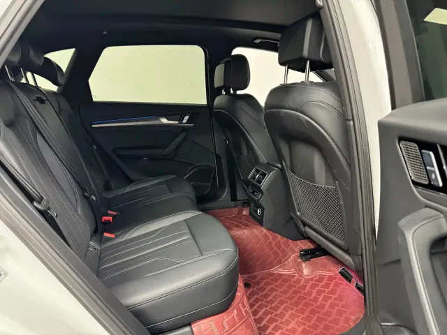 Audi Q5L — Фото автомобиля 17