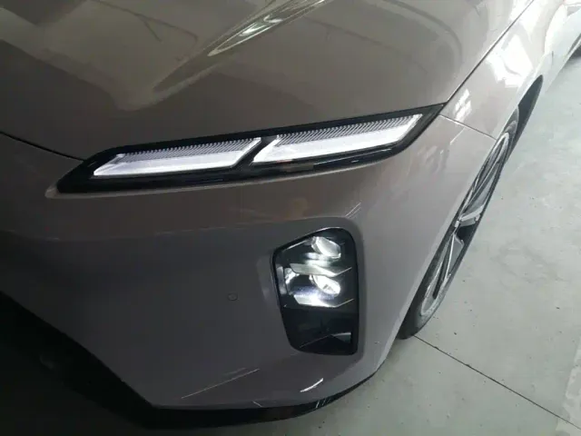 Nio ET5 Touring — Фото автомобиля 23