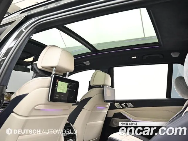 BMW X7 xDrive 40i M Sport Онлайн Exclusive Edition 6 мест — Фото автомобиля 18