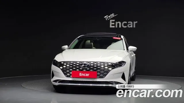 Hyundai Grandeur New — Фото автомобиля 3