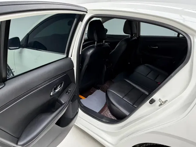 Nissan Sylphy — Фото автомобиля 13
