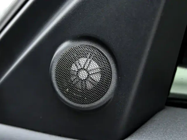 Land Rover Discovery — Фото автомобиля 29