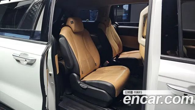 Kia Carnival — Фото автомобиля 18