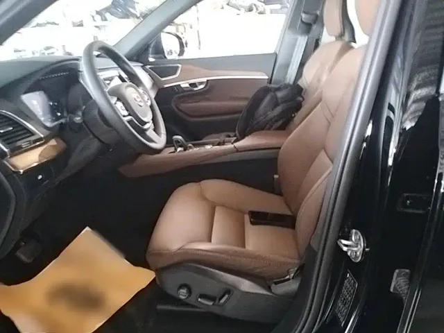 Volvo XC90 — Фото автомобиля 14