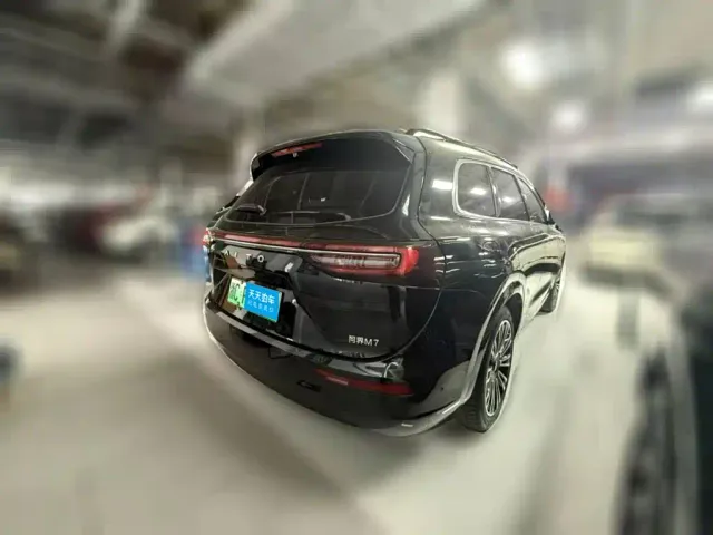 Aito M7 — Фото автомобиля 2