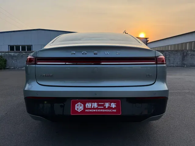 Roewe D6 — Фото автомобиля 5