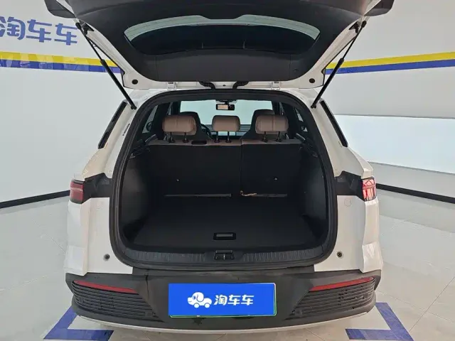 BYD Song Pro — Фото автомобиля 4