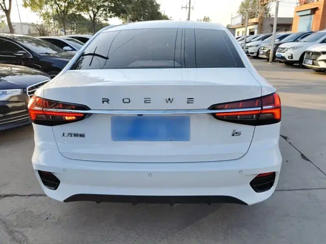 Roewe i5 — Фото автомобиля 5