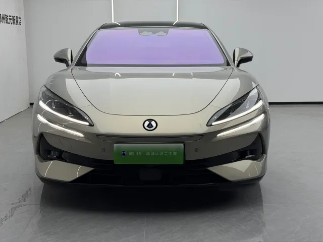 Denza Z9GT — Фото автомобиля 2