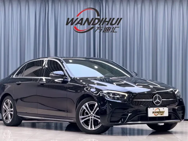Mercedes-Benz E-Class — Фото автомобиля 3