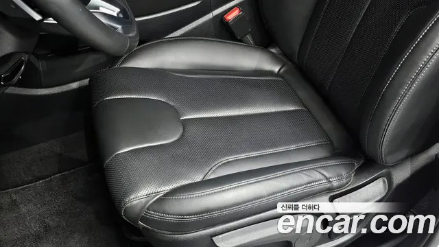 Hyundai Santafe — Фото автомобиля 30