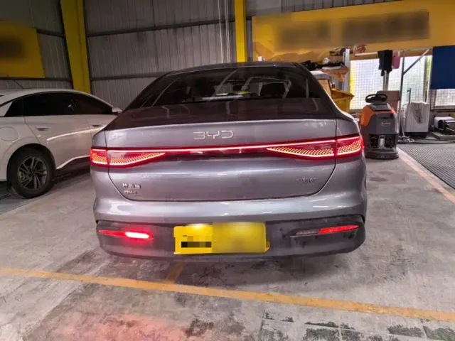 BYD Seal 05 DM-i — Фото автомобиля 5