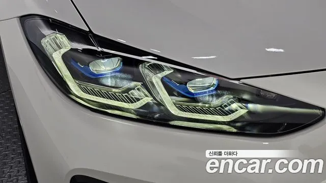 BMW i4 — Фото автомобиля 19