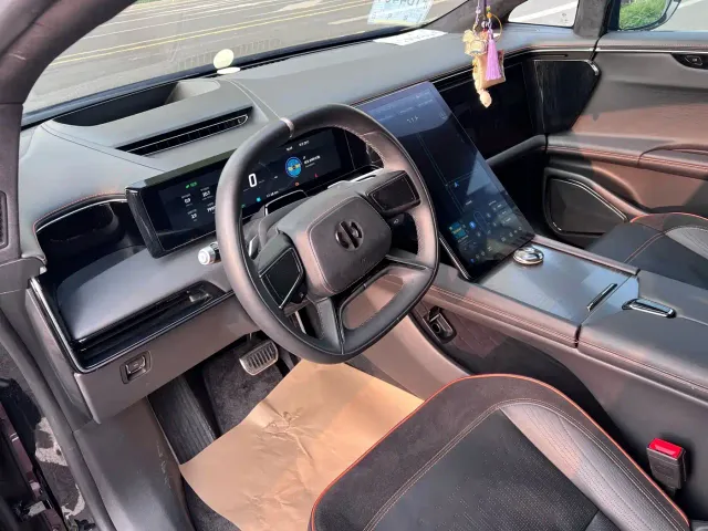 HiPhi HiPhi X 2021 Flagship Edition 6-Seater — Фото автомобиля 10
