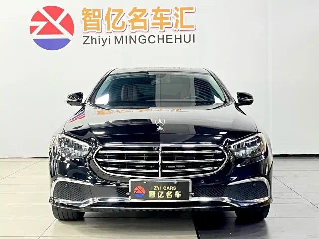 Mercedes-Benz E-Class — Фото автомобиля 2