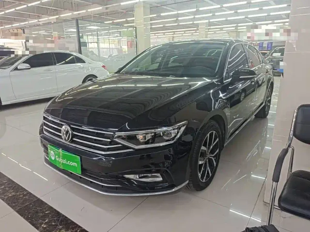 Фотография автомобиля — Volkswagen Magotan