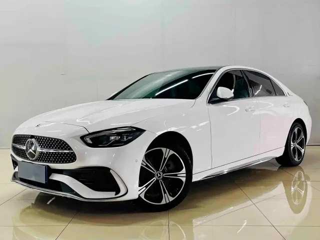 Mercedes-Benz C-Class — Фото автомобиля 2