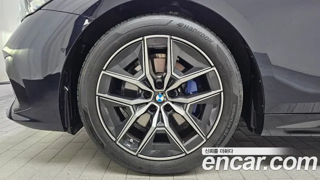 BMW 5 Series G60 — Фото автомобиля 4