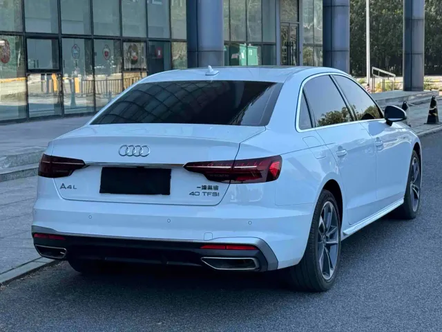 Audi A4L — Фото автомобиля 6