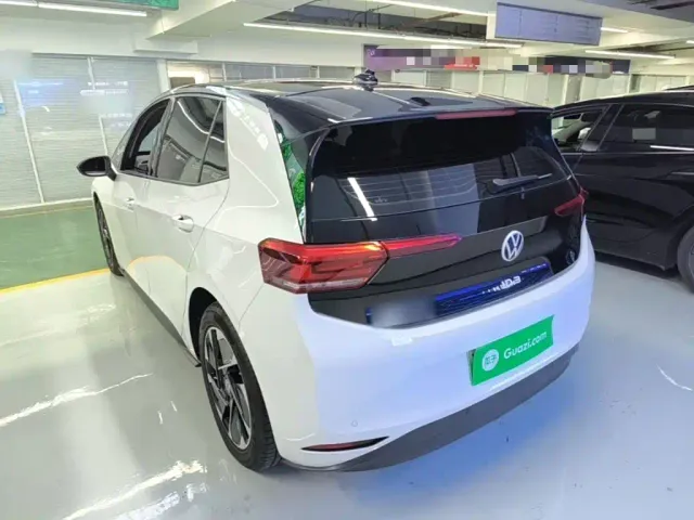 Volkswagen ID.3 — Фото автомобиля 4
