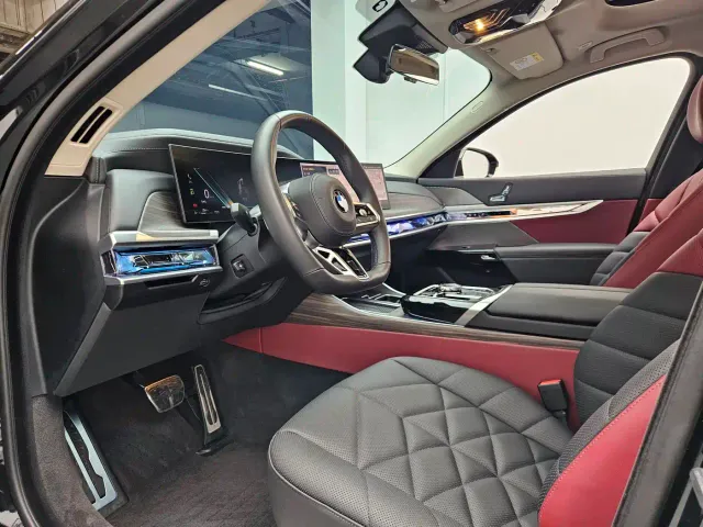 BMW 7 Series — Фото автомобиля 6