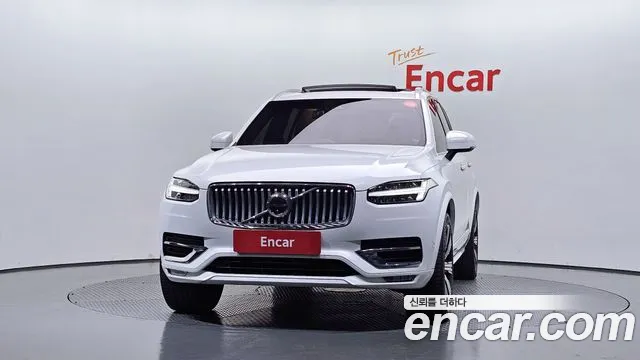 Вольво XC90 — Фото автомобиля 3