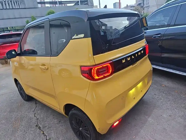 Wuling Hongguang Mini EV — Фото автомобиля 4