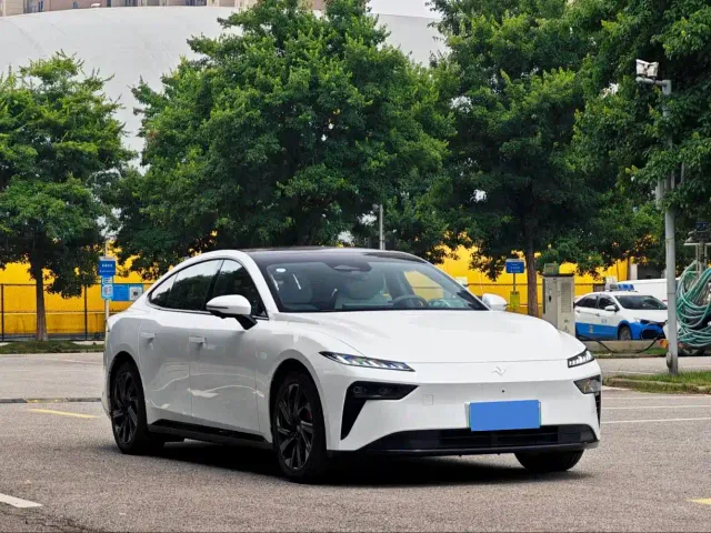 Dongfeng eπ 007 — Фото автомобиля 3