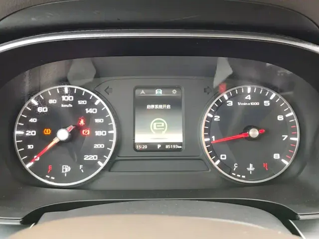 Roewe iMAX8 — Фото автомобиля 11
