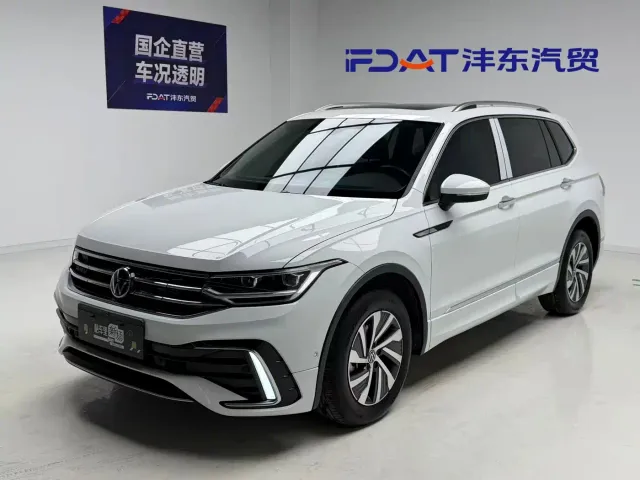 Фотография автомобиля — Volkswagen Tiguan L PHEV