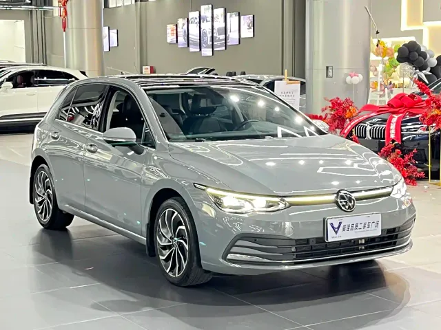 Volkswagen Golf — Фото автомобиля 3