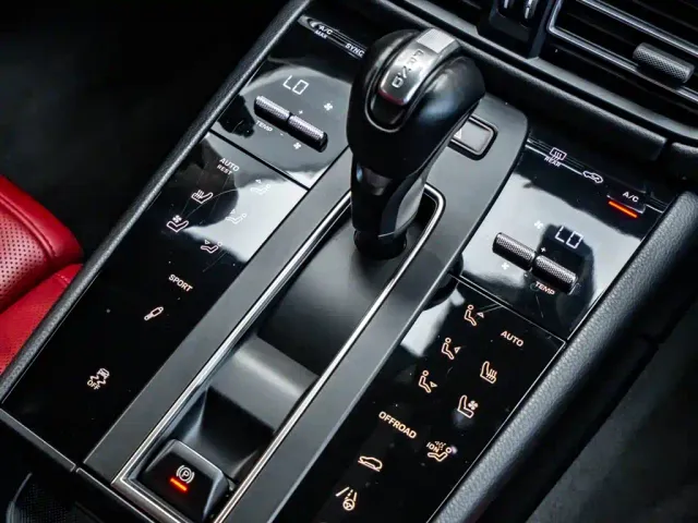 Porsche Macan — Фото автомобиля 19