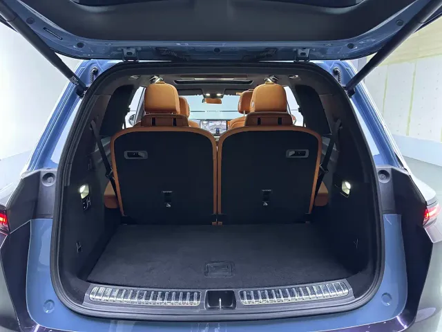 Li Auto L9 — Фото автомобиля 15
