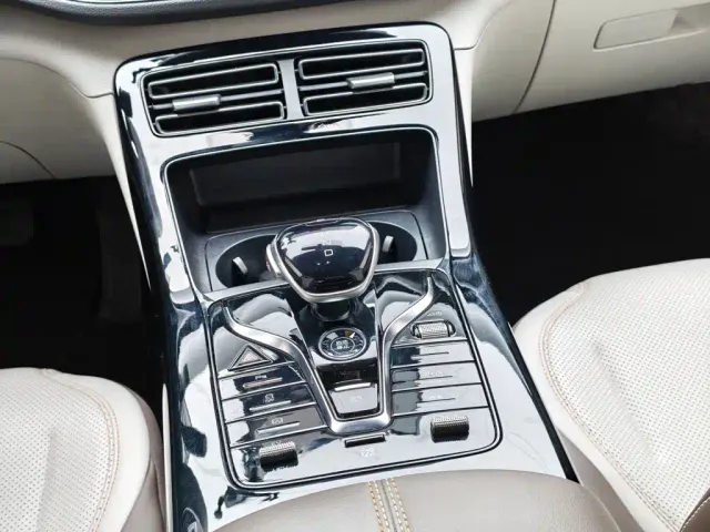BYD Qin PLUS — Фото автомобиля 6