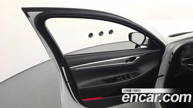 Hyundai Grandeur New — Фото автомобиля 13