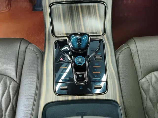 BYD Han — Фото автомобиля 16