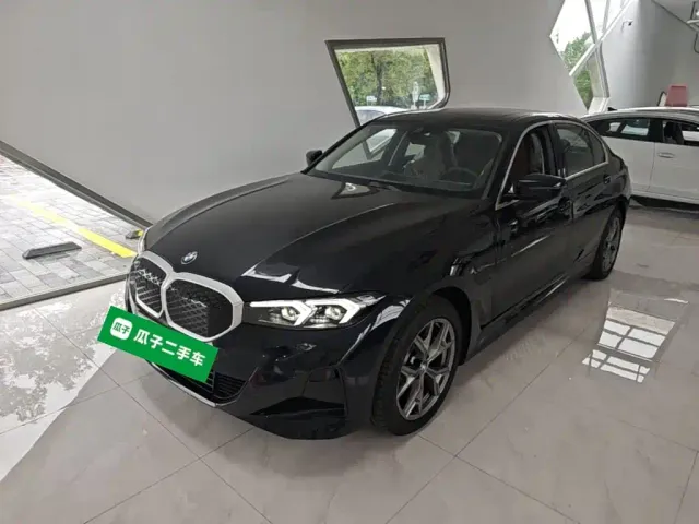 Фотография автомобиля — BMW i3