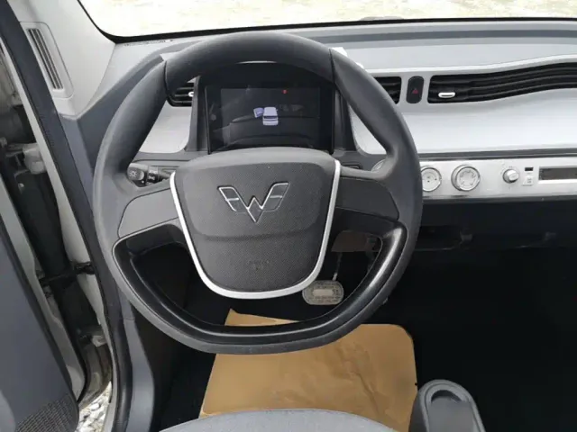 Wuling Hongguang Mini EV — Фото автомобиля 10