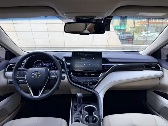 Toyota Camry — Фото автомобиля 6