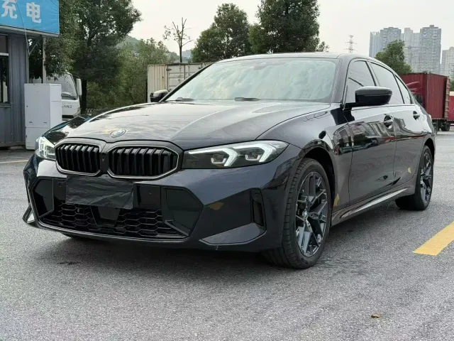 Фотография автомобиля — BMW 3 Series