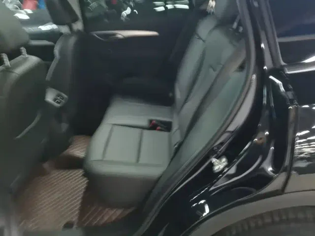 Buick Envision Plus — Фото автомобиля 16