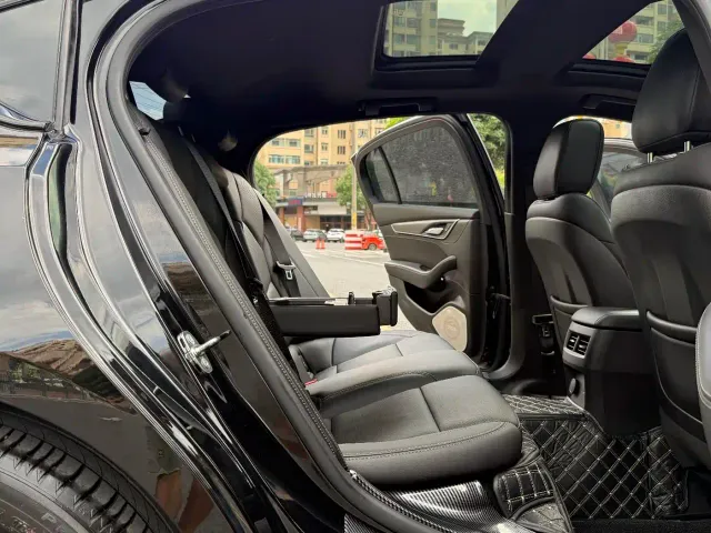 Cadillac CT5 — Фото автомобиля 29