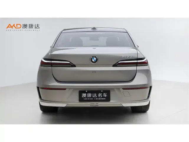 BMW 7 Series — Фото автомобиля 4