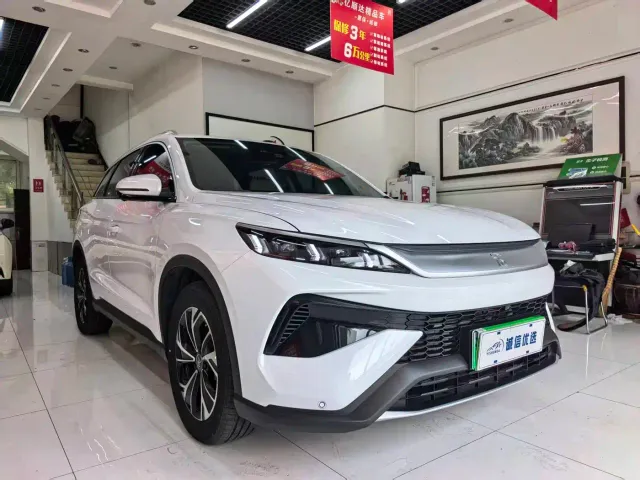 BYD Song Pro — Фото автомобиля 2