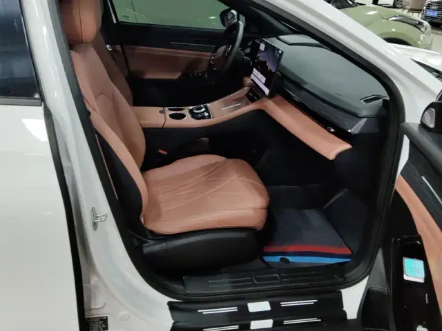 Geely Galaxy L6 — Фото автомобиля 8