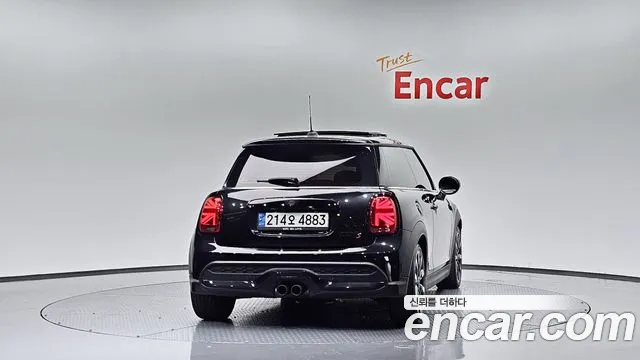 Mini Cooper — Фото автомобиля 4